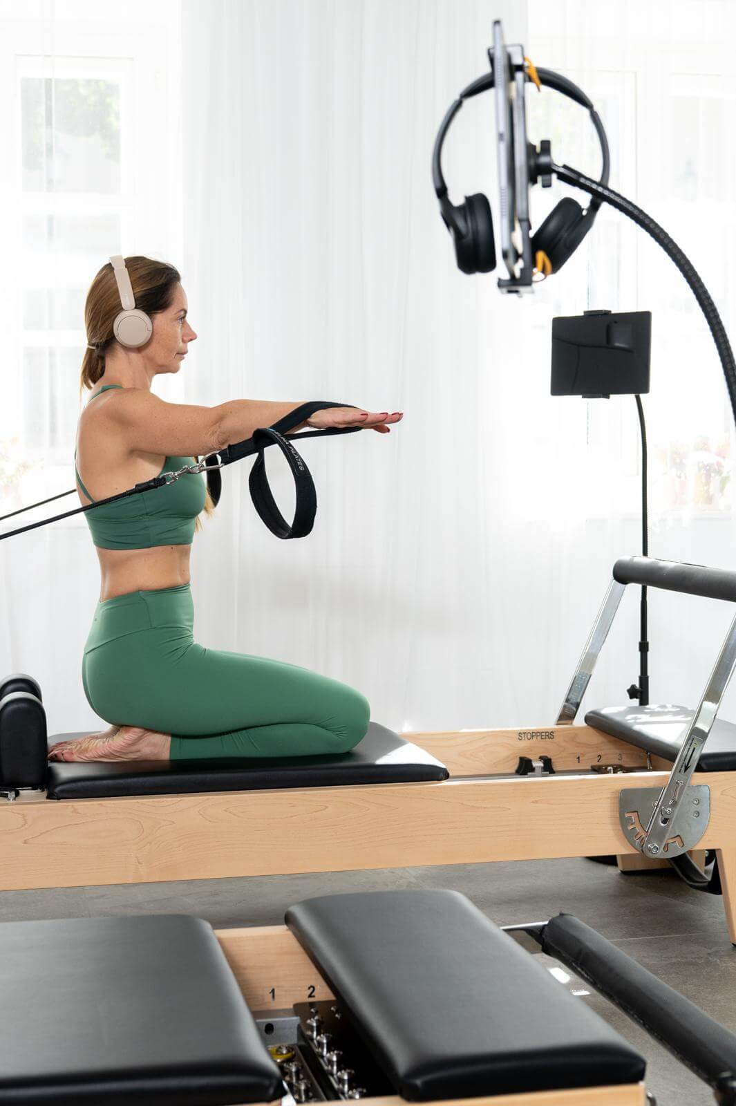 Übung am Reformer, Hochformat